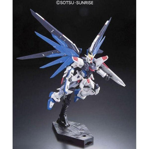 RG 1/144 Freedom Gundam Z.A.F.T. Mobile Suit ZGMF-X10A