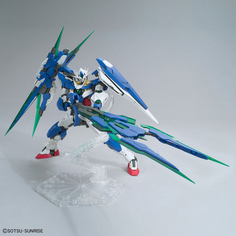 Bandai MG 1/100 : 00 QAN[T] FULL SABER