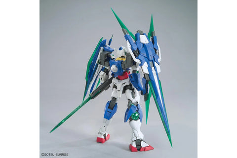 Bandai MG 1/100 : 00 QAN[T] FULL SABER