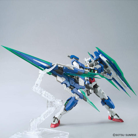 Bandai MG 1/100 : 00 QAN[T] FULL SABER