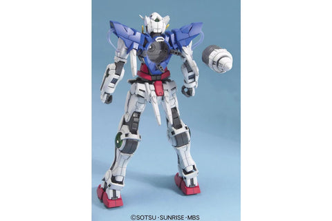 Bandai MG 1/100 : GN-001 Gundam Exia