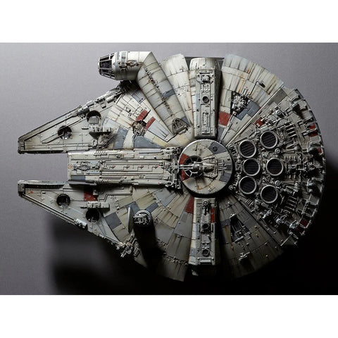 Bandai PG 1/72 Star War Millennium Falcon