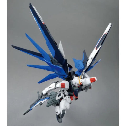 MG 1/100 Freedom Gundam Ver 2.0 (Z.A.F.T. Mobile suit ZGMF-X10A)