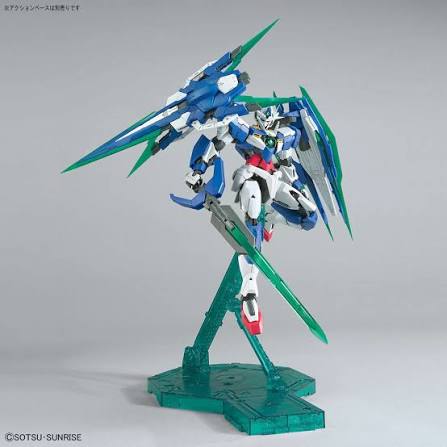 Bandai MG 1/100 : 00 QAN[T] FULL SABER